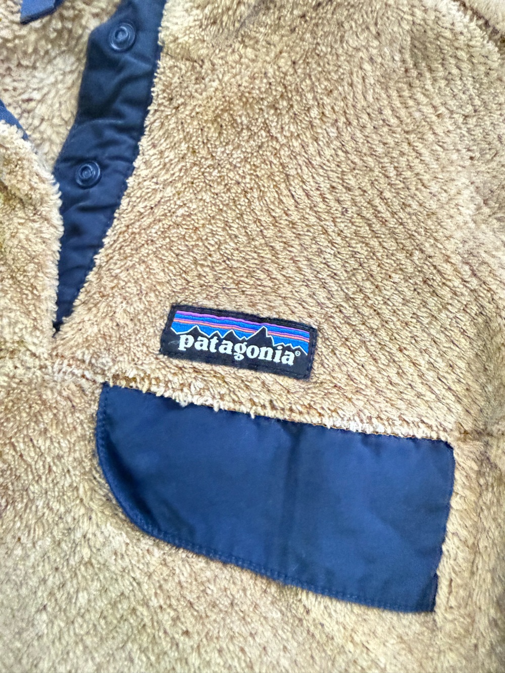 Patagonia Tan Fleece Pullover with Navy Chest Pocket - Picture 2 of 6